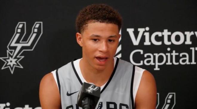 卡特-布萊恩特：人人都想得分，而我想要通過防守贏得出場機(jī)會